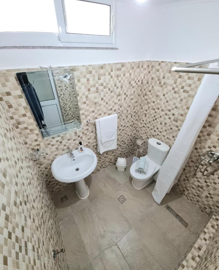Green Villa Vlorë Buitenkant foto